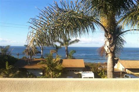 1647 Haydn Dr, Cardiff By The Sea, CA 92007 .